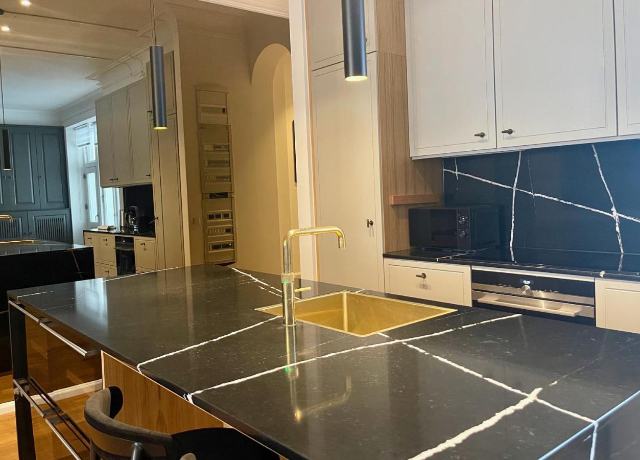 Beautiful 3 Bedroom Flat Next To The Marble Church København Ngoại thất bức ảnh